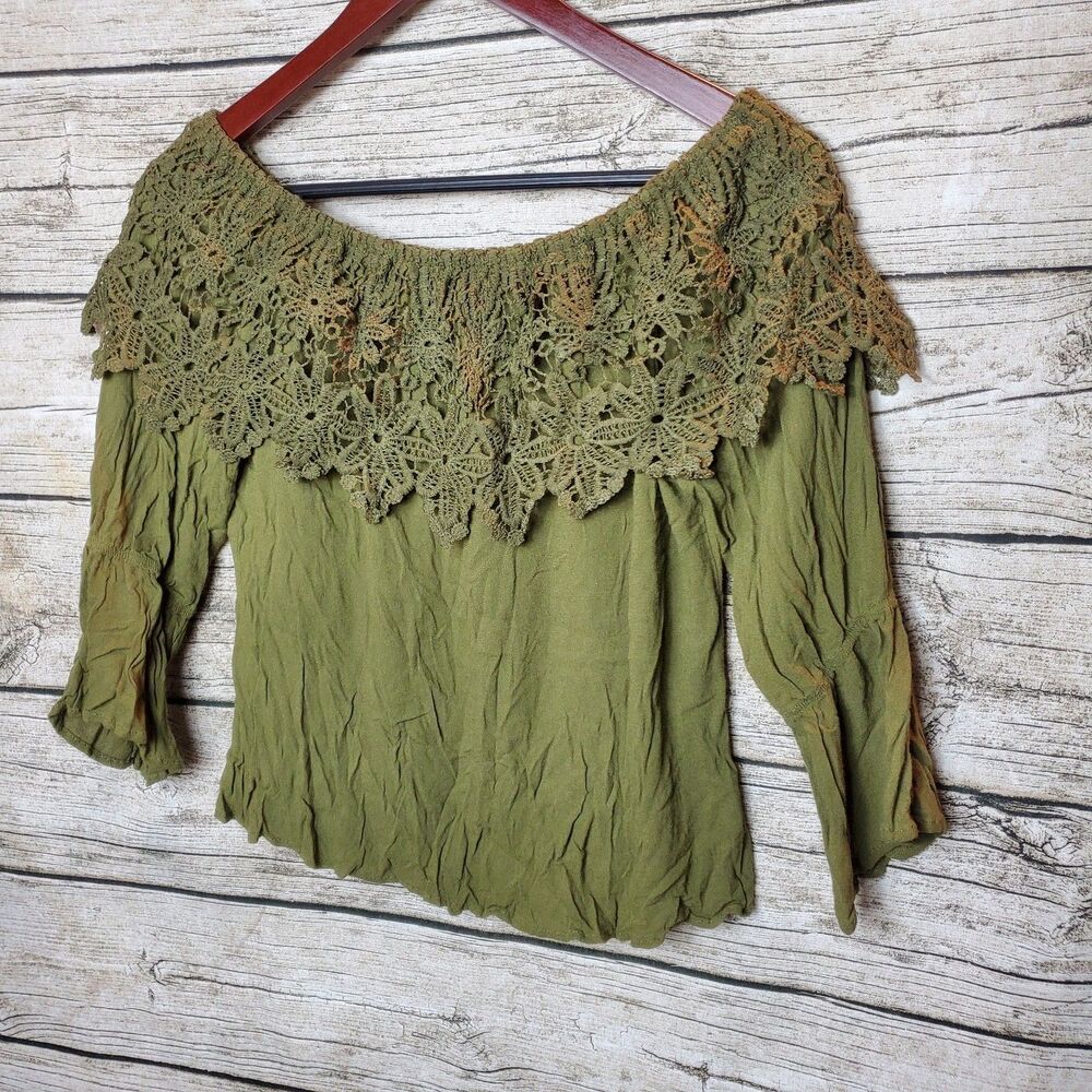 La Diosa Green Crochet trim crop top Size Large